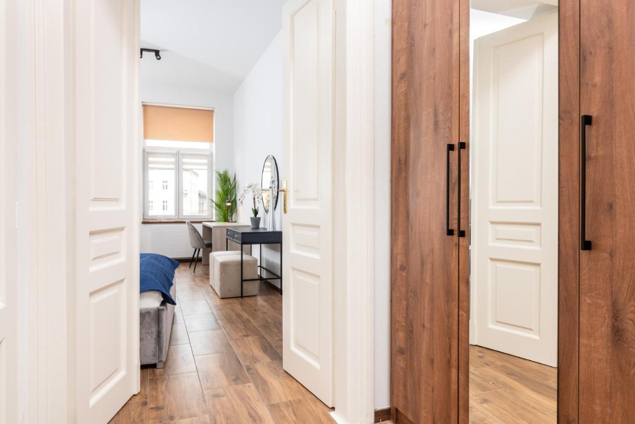 Premium Splendid Old Town Suites - By Upstairs Cracóvia Exterior foto