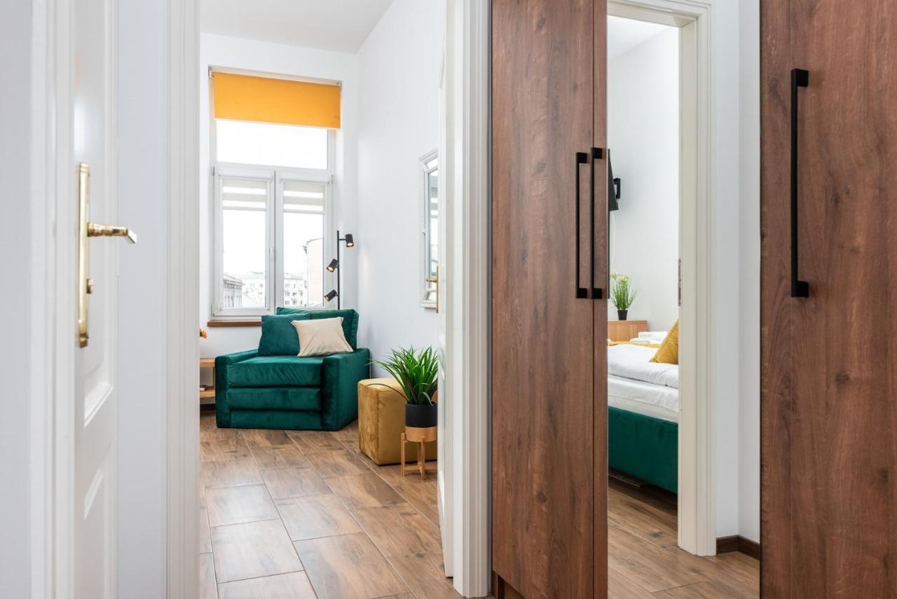Premium Splendid Old Town Suites - By Upstairs Cracóvia Exterior foto